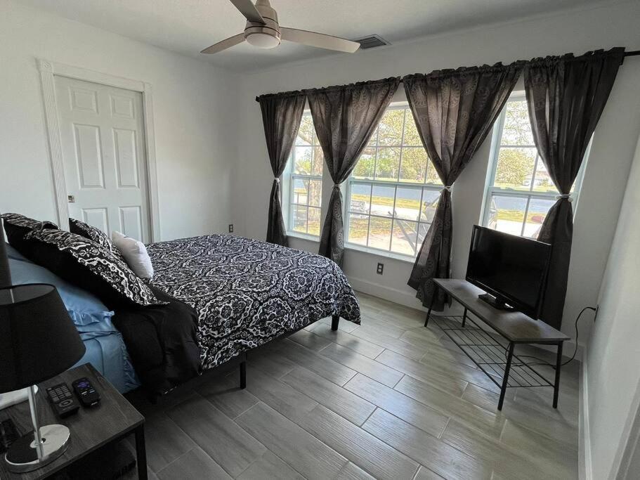 Port Saint Lucie A Little Piece Of Heaven- Peaceful Lake View Apartment- 1 Min From I95 And Turnpike Port St. Lucie Luaran gambar