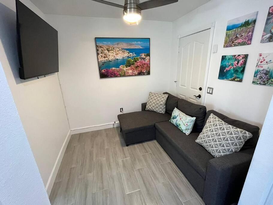 Port Saint Lucie A Little Piece Of Heaven- Peaceful Lake View Apartment- 1 Min From I95 And Turnpike Port St. Lucie Luaran gambar