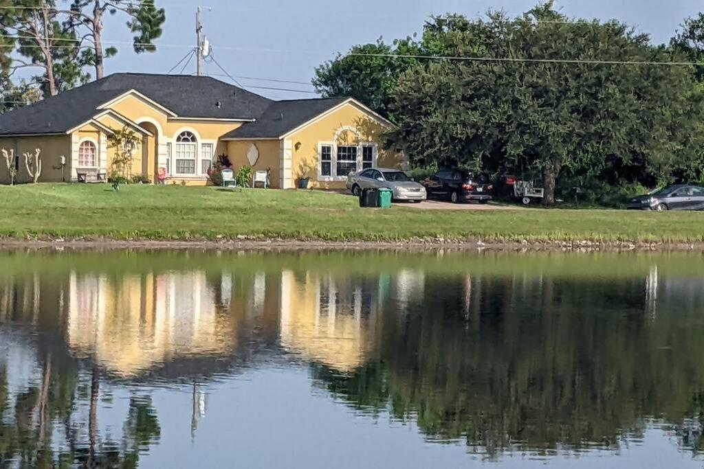 Port Saint Lucie A Little Piece Of Heaven- Peaceful Lake View Apartment- 1 Min From I95 And Turnpike Port St. Lucie Luaran gambar
